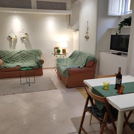House For Families And Friends * Rom